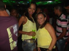 Oktober 10 Anos